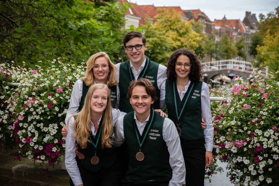 Bestuur-De Waal 'Fabulae'